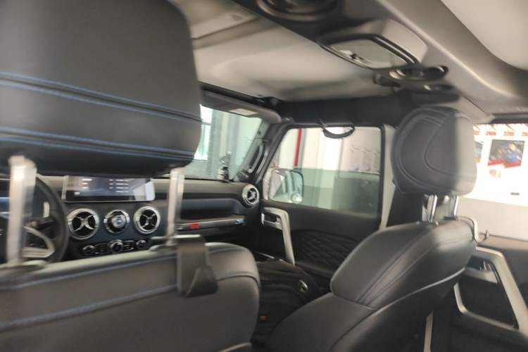 Used BAIC Off-Road BJ40 2021 2.3T Automatic Four-Wheel Drive Blade Hero Edition Supreme Version Headliner