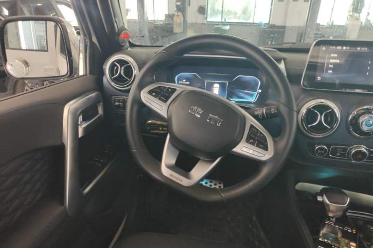 Used BAIC Off-Road BJ40 2021 2.3T Automatic Four-Wheel Drive Blade Hero Edition Supreme Version Steering Wheel