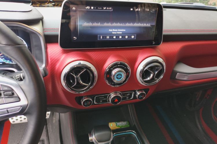 Used BAIC Off-Road BJ40 2021 2.3T Automatic Four-Wheel Drive Blade Hero Edition Supreme Version Audio And AC Panel
