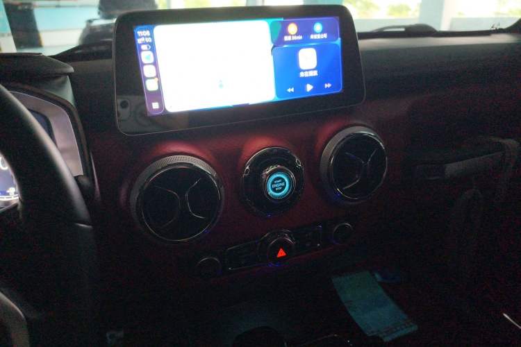 Used BAIC Off-Road BJ40 2021 2.3T Automatic Four-Wheel Drive Blade Hero Edition Supreme Version Audio And AC Panel
