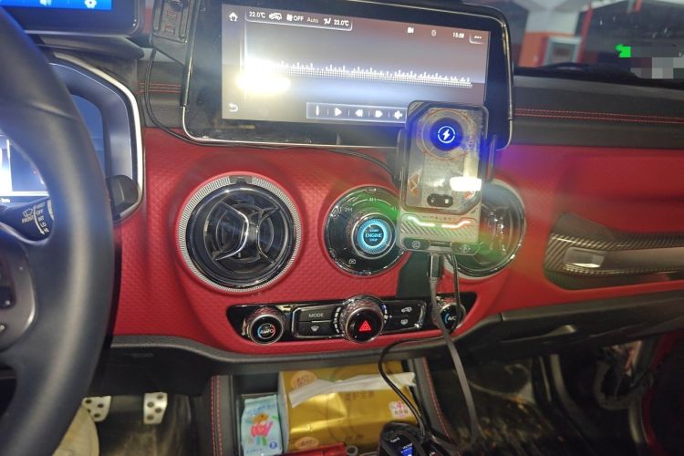 Used BAIC Off-Road BJ40 2021 2.0D Automatic Four-Wheel Drive Blade Hero Edition Adventurer Type Audio And AC Panel