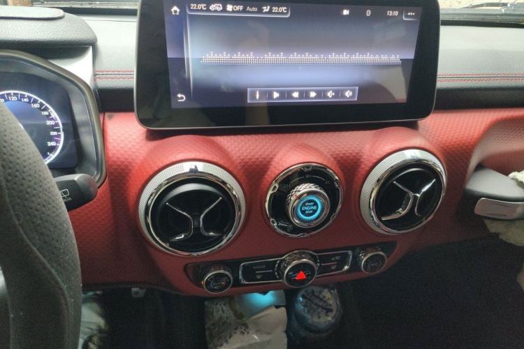 Used BAIC Off-Road BJ40 2021 2.0D Automatic Four-Wheel Drive Blade Hero Edition Adventurer Type Audio And AC Panel