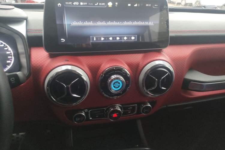 Used BAIC Off-Road BJ40 2021 2.3T Automatic Four-Wheel Drive Blade Hero Edition Supreme Version Audio And AC Panel