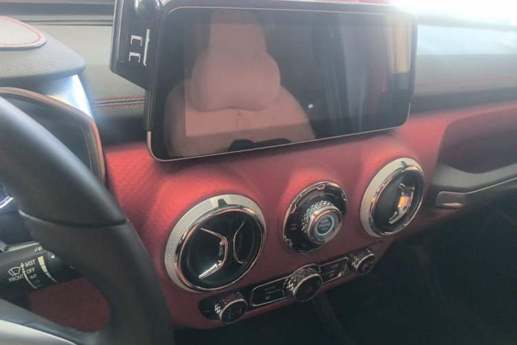 Used BAIC Off-Road BJ40 2021 2.3T Automatic Four-Wheel Drive Blade Hero Edition Supreme Version Audio And AC Panel