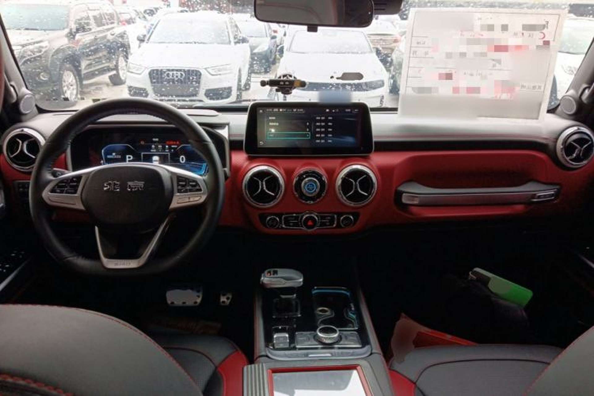 Used BAIC Off-Road BJ40 2021 2.0D Automatic Four-Wheel Drive Blade Hero Edition Adventurer Type Center Console