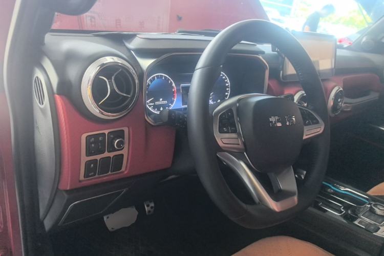 Used BAIC Off-Road BJ40 2021 2.3T Automatic Four-Wheel Drive Blade Hero Edition Supreme Version Center Console