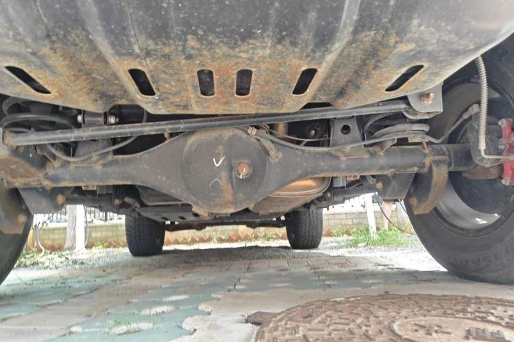 Used BAIC Off-Road BJ40 2021 2.0D Automatic Four-Wheel Drive Blade Hero Edition Adventurer Model (with Front and Rear Electronic Locks) Chassis Rear