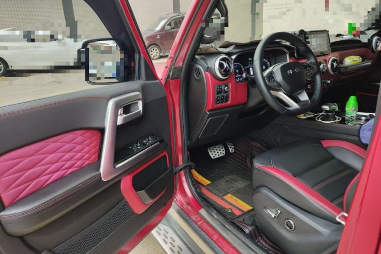 Used BAIC Off-Road BJ40 2021 2.0D Automatic Four-Wheel Drive Blade Hero Edition Adventurer Type Driver Seat