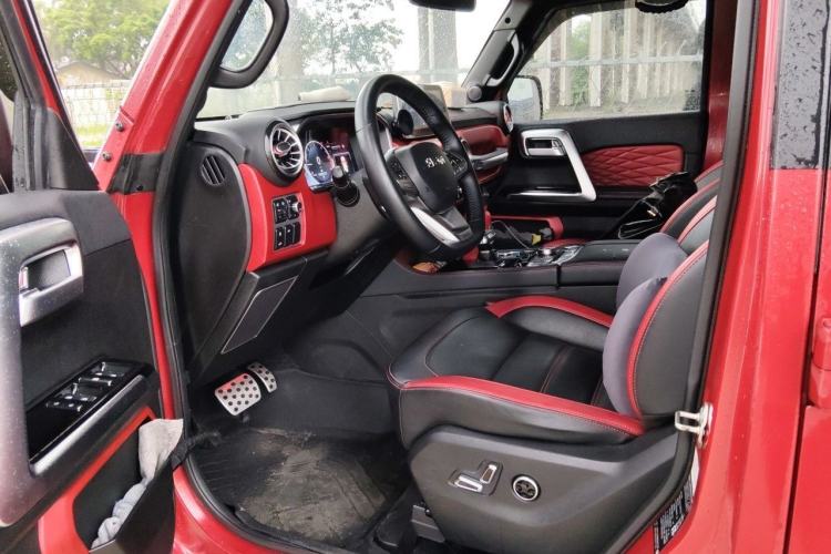 Used BAIC Off-Road BJ40 2021 2.0D Automatic Four-Wheel Drive Blade Hero Edition Adventurer Type Driver Seat