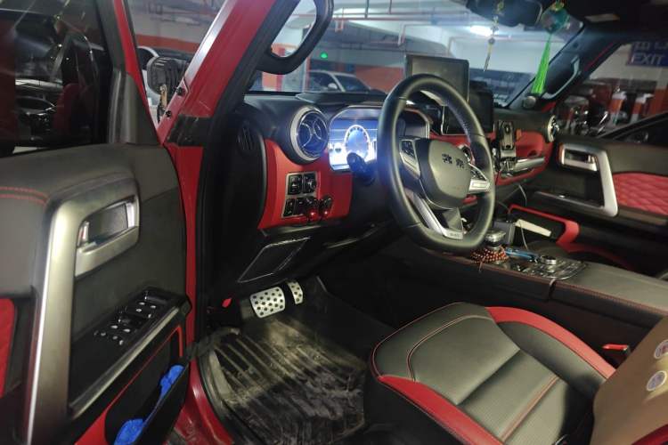 Used BAIC Off-Road BJ40 2021 2.0D Automatic Four-Wheel Drive Blade Hero Edition Adventurer Type Driver Seat