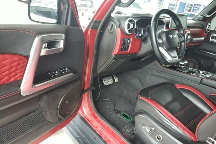 Used BAIC Off-Road BJ40 2021 2.0D Automatic Four-Wheel Drive Blade Hero Edition Adventurer Type Driver Seat