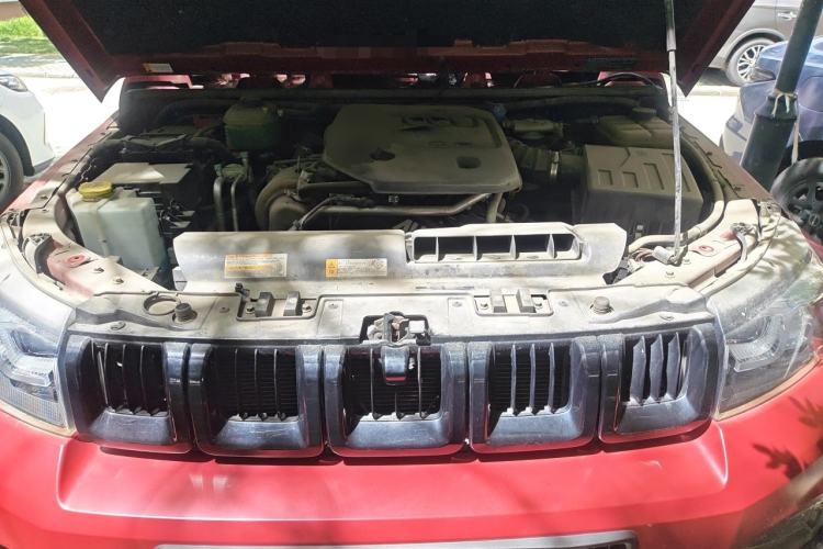Used BAIC Off-Road BJ40 2021 2.0D Automatic Four-Wheel Drive Blade Hero Edition Adventurer Model (with Front and Rear Electronic Locks) Engine Bay