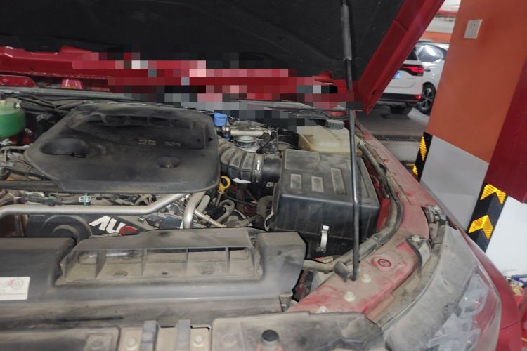 Used BAIC Off-Road BJ40 2021 2.0D Automatic Four-Wheel Drive Blade Hero Edition Adventurer Type Engine Bay Left