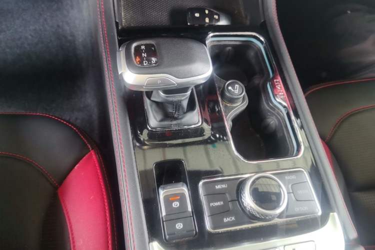 Used BAIC Off-Road BJ40 2021 2.0D Automatic Four-Wheel Drive Blade Hero Edition Adventurer Type Gear Lever