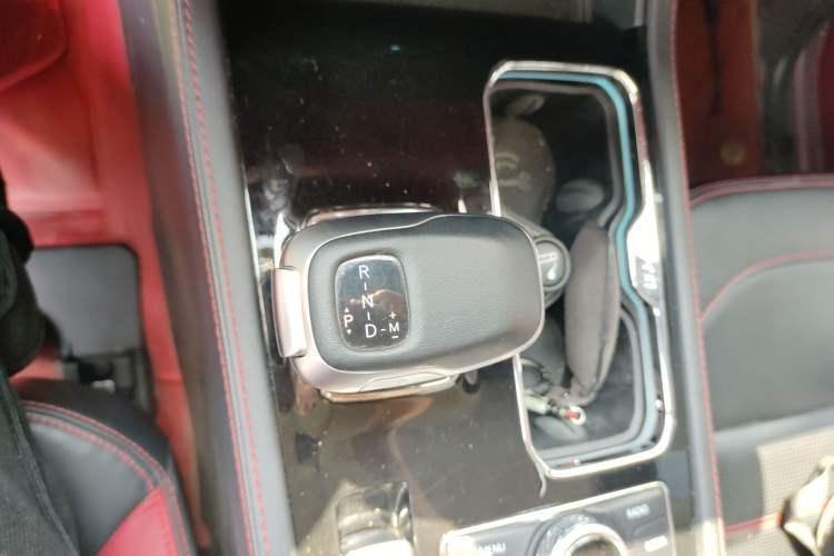 Used BAIC Off-Road BJ40 2021 2.0D Automatic Four-Wheel Drive Blade Hero Edition Adventurer Type Gear Lever