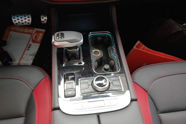 Used BAIC Off-Road BJ40 2021 2.0D Automatic Four-Wheel Drive Blade Hero Edition Adventurer Type Gear Lever