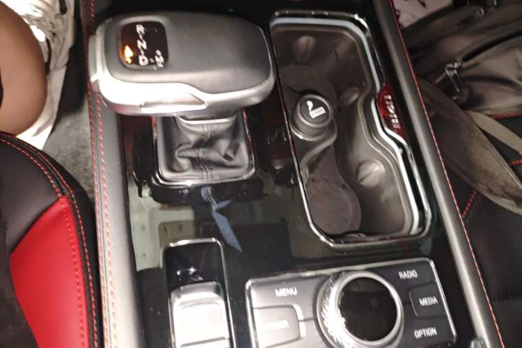 Used BAIC Off-Road BJ40 2021 2.0D Automatic Four-Wheel Drive Blade Hero Edition Adventurer Type Gear Lever