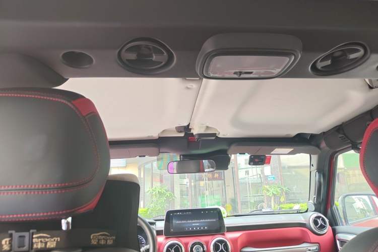 Used BAIC Off-Road BJ40 2021 2.0D Automatic Four-Wheel Drive Blade Hero Edition Adventurer Type Headliner