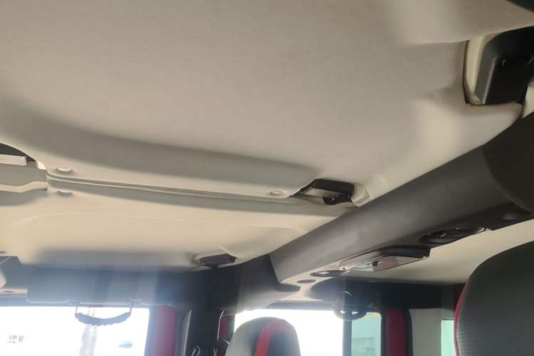 Used BAIC Off-Road BJ40 2021 2.0D Automatic Four-Wheel Drive Blade Hero Edition Adventurer Type Headliner