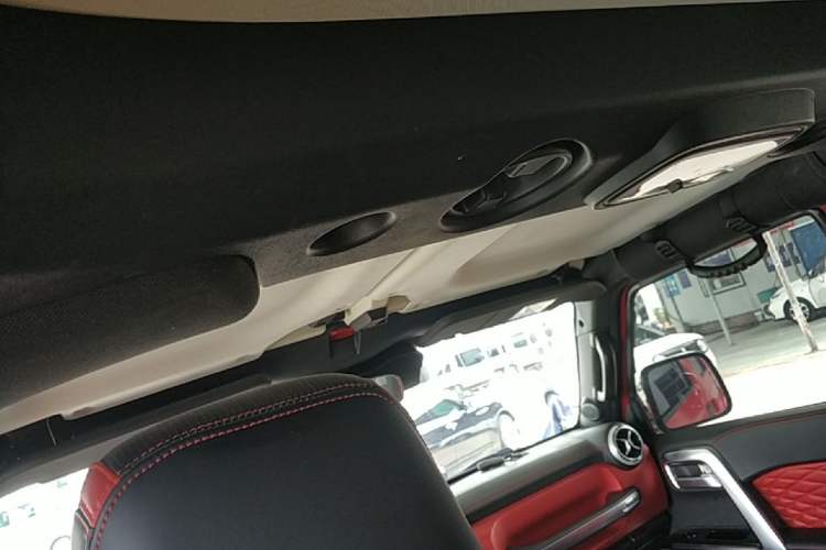 Used BAIC Off-Road BJ40 2021 2.0D Automatic Four-Wheel Drive Blade Hero Edition Adventurer Type Headliner