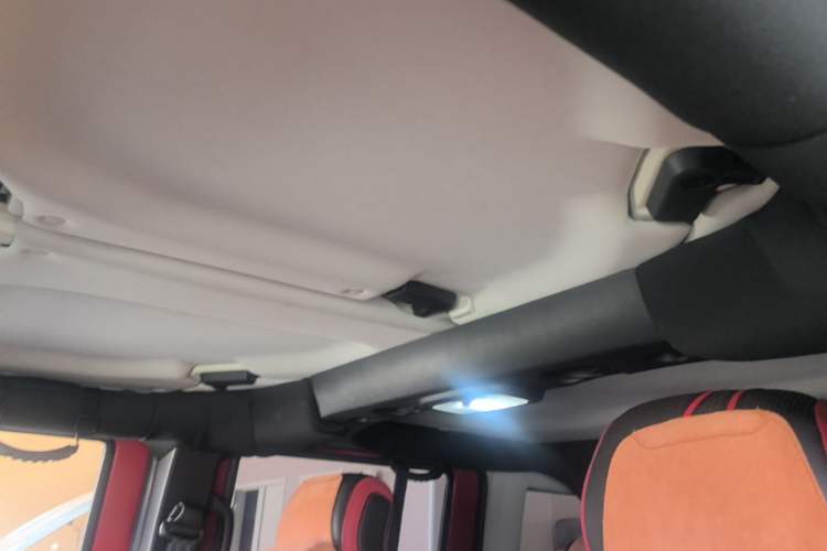 Used BAIC Off-Road BJ40 2021 2.3T Automatic Four-Wheel Drive Blade Hero Edition Supreme Version Headliner