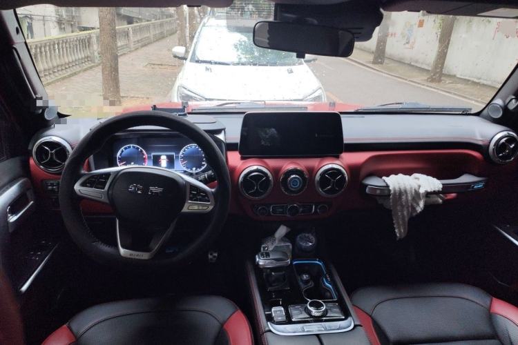 Used BAIC Off-Road BJ40 2021 2.0D Automatic Four-Wheel Drive Blade Hero Edition Adventurer Type Interior 2