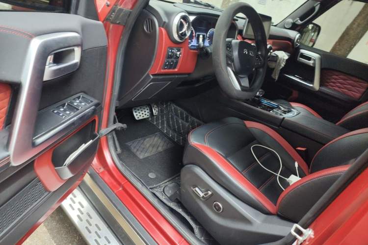 Used BAIC Off-Road BJ40 2021 2.0D Automatic Four-Wheel Drive Blade Hero Edition Adventurer Type Interior 3