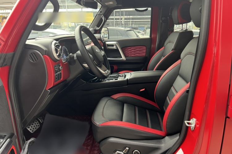 Used BAIC Off-Road BJ40 2021 2.3T Automatic Four-Wheel Drive Blade Hero Edition Supreme Version Left Front Seat
