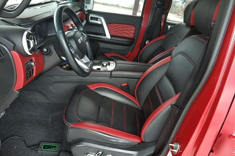 Used BAIC Off-Road BJ40 2021 2.0D Automatic Four-Wheel Drive Blade Hero Edition Adventurer Type Left Front Seat