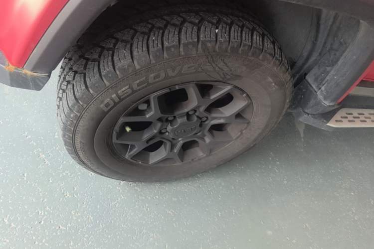 Used BAIC Off-Road BJ40 2021 2.3T Automatic Four-Wheel Drive Blade Hero Edition Supreme Version Left Front Wheel Hub