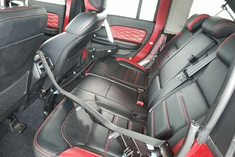 Used BAIC Off-Road BJ40 2021 2.0D Automatic Four-Wheel Drive Blade Hero Edition Adventurer Type Left Rear Seat