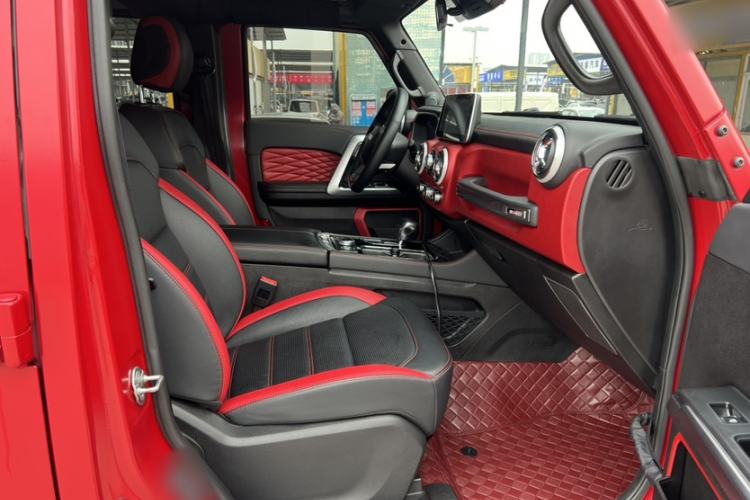 Used BAIC Off-Road BJ40 2021 2.3T Automatic Four-Wheel Drive Blade Hero Edition Supreme Version Right Front Seat