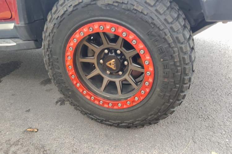 Used BAIC Off-Road BJ40 2021 2.0T Automatic Four-Wheel Drive Ring the Tower Champion Edition Right Front Wheel Hub