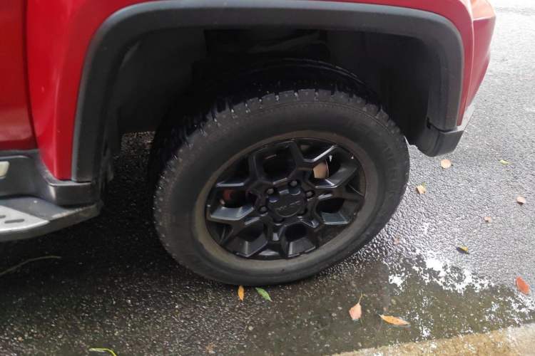 Used BAIC Off-Road BJ40 2021 2.0D Automatic Four-Wheel Drive Blade Hero Edition Adventurer Type Right Front Wheel Hub