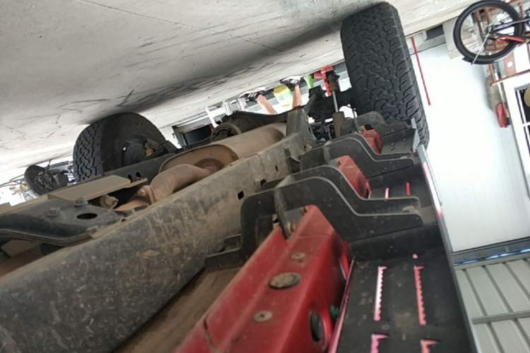 Used BAIC Off-Road BJ40 2021 2.0D Automatic Four-Wheel Drive Blade Hero Edition Adventurer Type Right Side Sill
