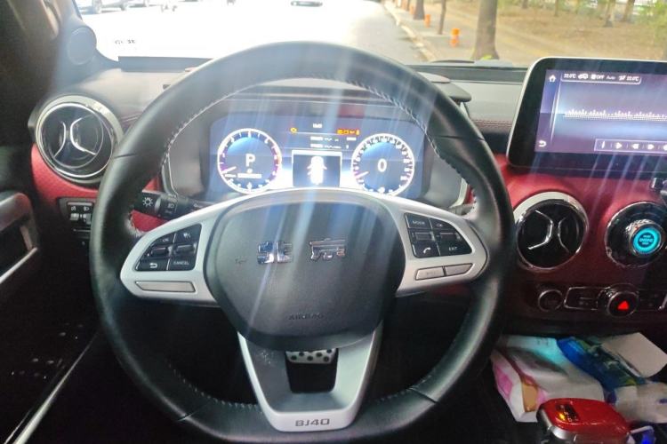 Used BAIC Off-Road BJ40 2021 2.0D Automatic Four-Wheel Drive Blade Hero Edition Adventurer Type Steering Wheel