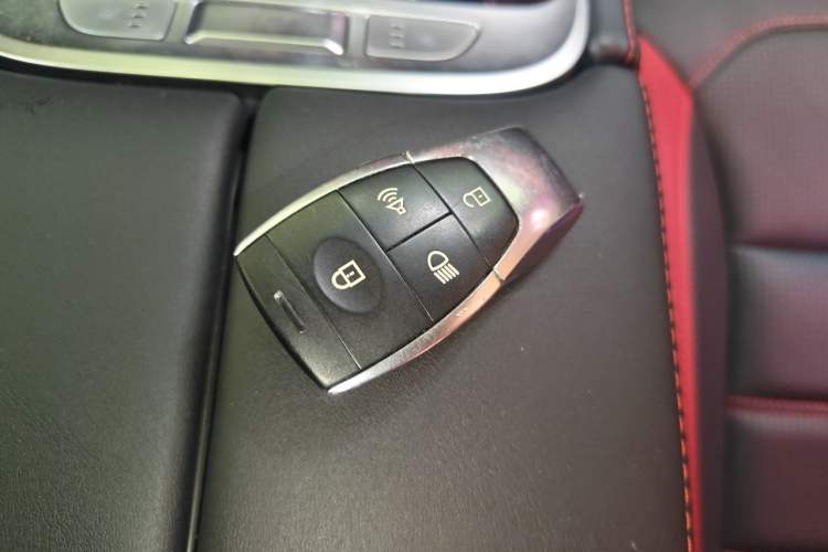 Used BAIC Off-Road BJ40 2021 2.0D Automatic Four-Wheel Drive Blade Hero Edition Adventurer Model (with Front and Rear Electronic Locks) Vehicle Key