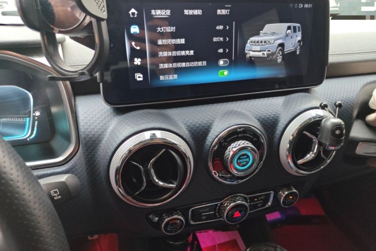 Used BAIC Off-Road BJ40 2021 2.0T Automatic Four-Wheel Drive Ring the Tower Champion Edition Audio And AC Panel