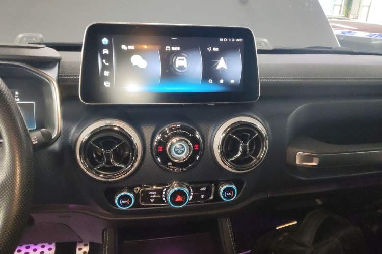 Used BAIC Off-Road BJ40 2021 2.0T Automatic Four-Wheel Drive Ring the Tower Champion Edition Audio And AC Panel