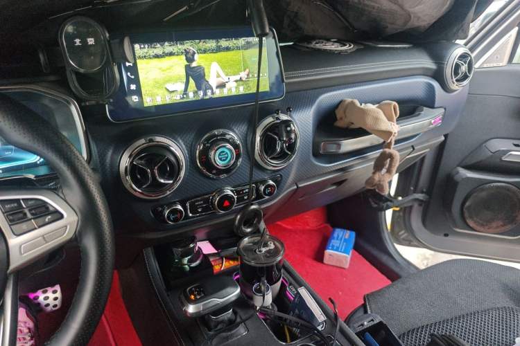 Used BAIC Off-Road BJ40 2021 2.0T Automatic Four-Wheel Drive Ring the Tower Champion Edition Audio And AC Panel