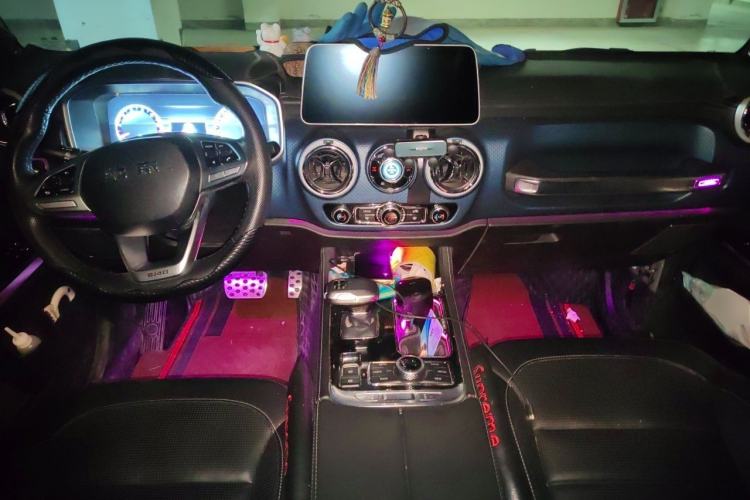 Used BAIC Off-Road BJ40 2021 2.0T Automatic Four-Wheel Drive Ring the Tower Champion Edition Center Console