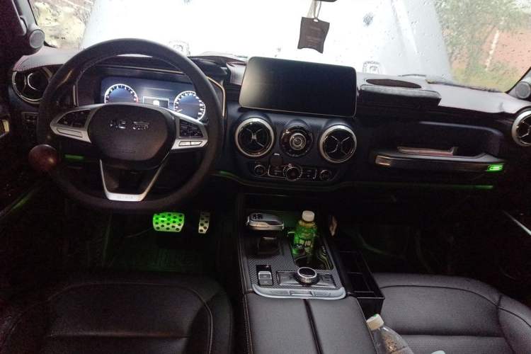 Used BAIC Off-Road BJ40 2021 2.0T Automatic Four-Wheel Drive Ring the Tower Champion Edition Center Console