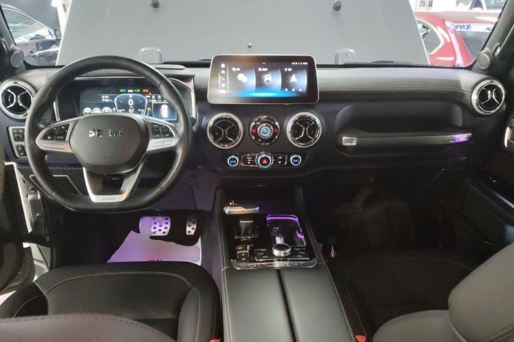 Used BAIC Off-Road BJ40 2021 2.0T Automatic Four-Wheel Drive Ring the Tower Champion Edition Center Console