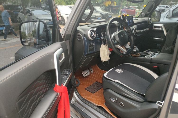 Used BAIC Off-Road BJ40 2021 2.0T Automatic Four-Wheel Drive Ring the Tower Champion Edition Driver Seat