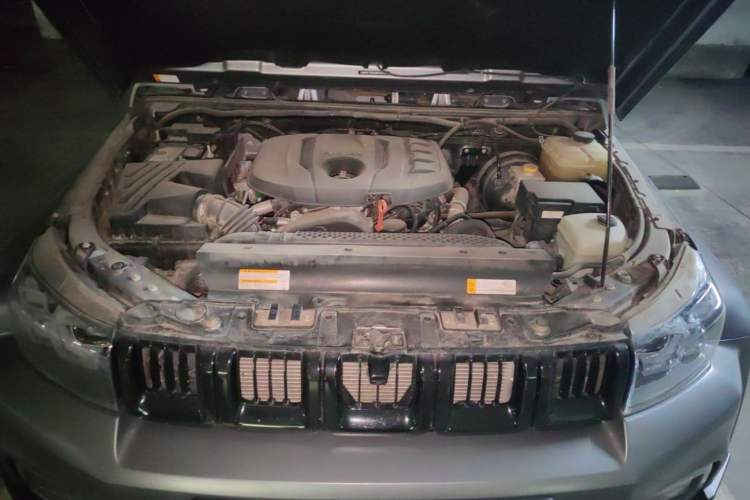 Used BAIC Off-Road BJ40 2021 2.0T Automatic Four-Wheel Drive Ring the Tower Champion Edition Engine Bay