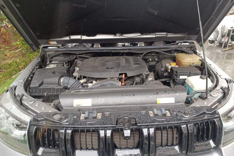 Used BAIC Off-Road BJ40 2021 2.0T Automatic Four-Wheel Drive Ring the Tower Champion Edition Engine Bay