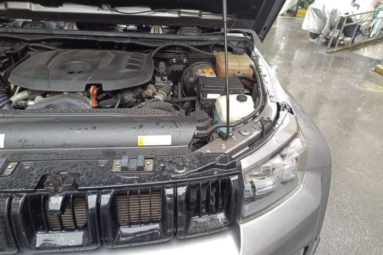 Used BAIC Off-Road BJ40 2021 2.0T Automatic Four-Wheel Drive Ring the Tower Champion Edition Engine Bay Left