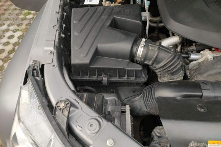 Used BAIC Off-Road BJ40 2021 2.0T Automatic Four-Wheel Drive Ring the Tower Champion Edition Engine Bay Right