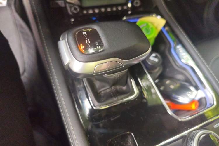 Used BAIC Off-Road BJ40 2021 2.0T Automatic Four-Wheel Drive Ring the Tower Champion Edition Gear Lever