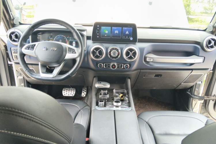 Used BAIC Off-Road BJ40 2021 2.0T Automatic Four-Wheel Drive Ring the Tower Champion Edition Interior 2